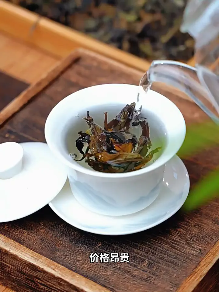 新益号景迈山古树老白茶礼盒,藏着岁月的温润茶香