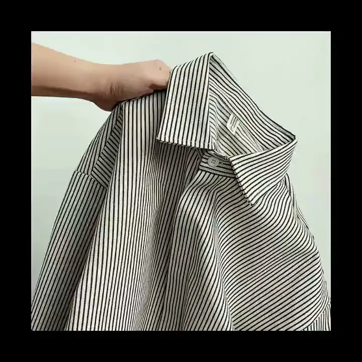 春夏季穿搭万能王!这款日系复古条纹衬衫,内搭外穿叠穿都出彩