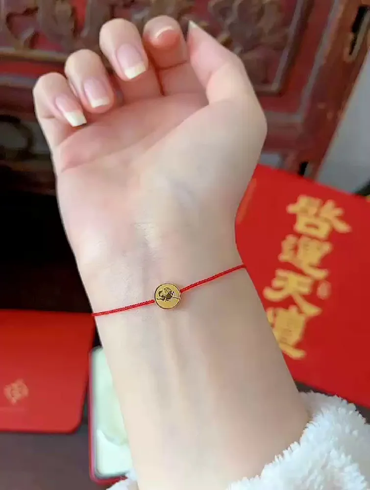 本命年女友的超甜惊喜!心夙愿红绳手链锁牢好运💕