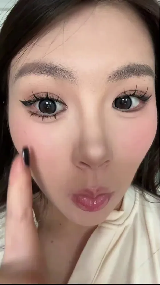 睫毛界的“女团秘密武器”——打造自然卷翘电眼!