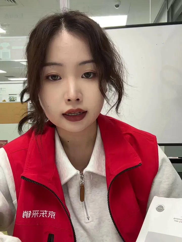 🎁新年送女友什么礼物最贴心?当然是能让她肌肤焕亮的好物啦!
