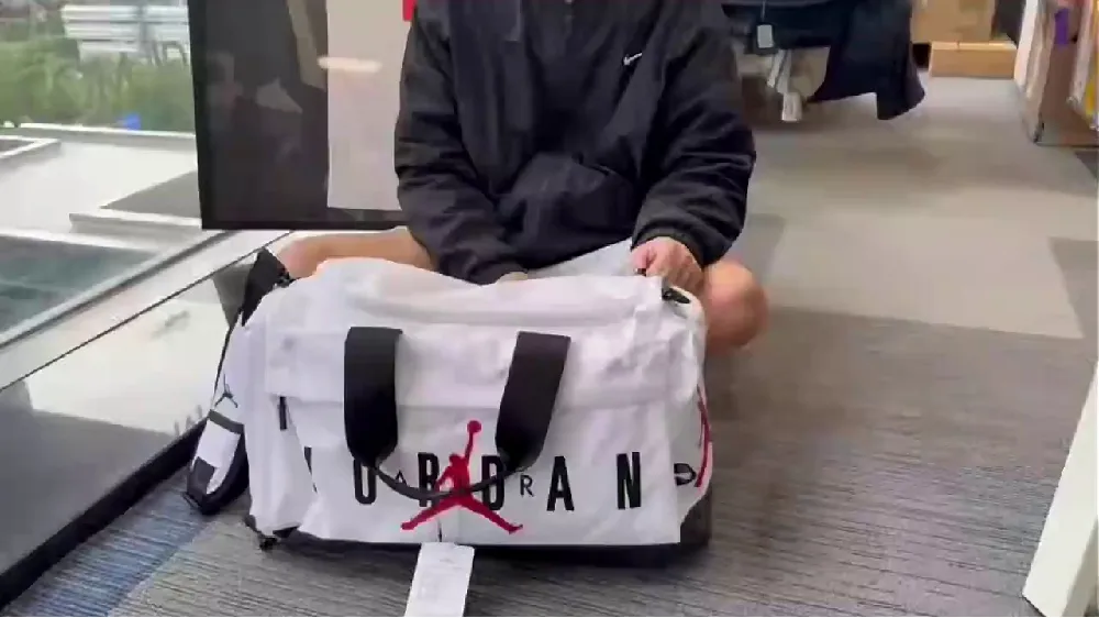 旅行健身包界的宝藏！乔丹这款绝绝子