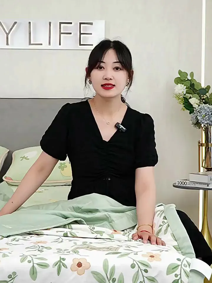 夏日清凉急救！都来学这个“被子挑选法”✅