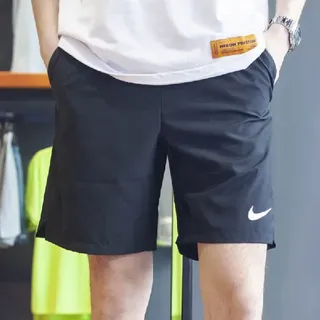 夏日穿搭之路困难重重，闷热才是大敌