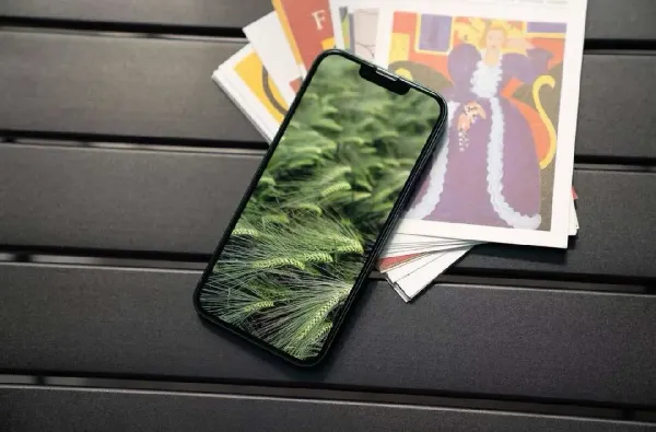 苹果16 Pro用户必看！几十块的膜堪比官方原配