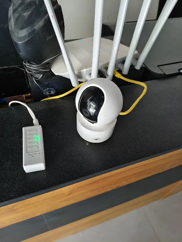 太绝了吧！！这到底谁发现的监控宝藏？！
