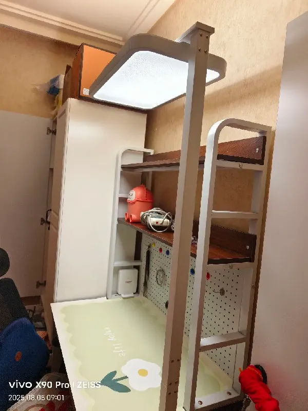 家人们！还在为选一款合适的儿童房阅读灯发愁吗？
