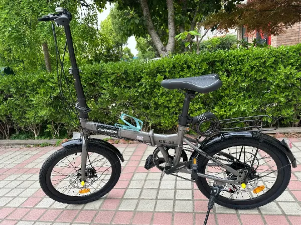 用对折叠自行车，孩子出行比别人都酷！