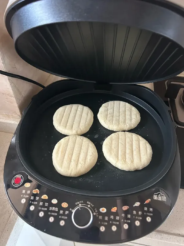厨房小能手养成小游戏,连对组合解锁美味!