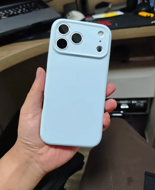 麻了..iPhone 17 Pro Max到底该用啥手机