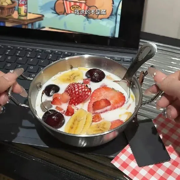 萌趣儿童餐具，开启宝贝用餐“趣”时光！