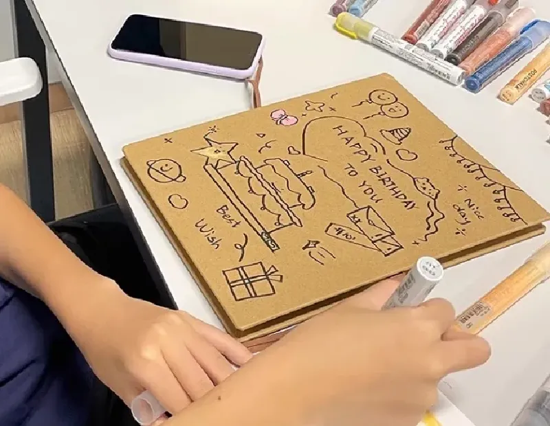 !这本牧野MAKINO纪念册太戳我了😭 情人节生日都能安排