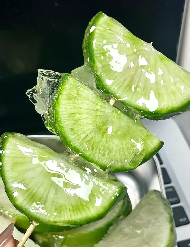 这水果萝卜糖葫芦,好吃到跺 jiojio!