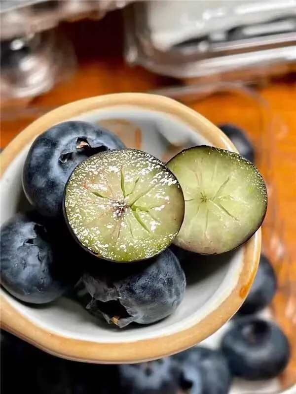 孩子护眼水果选它！蓝莓组合出击超安心