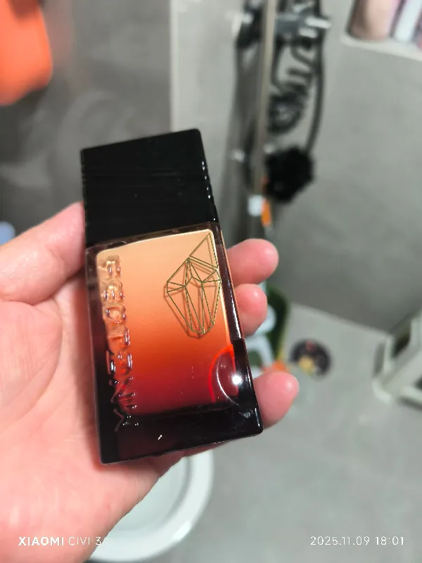 油皮天菜！这款粉底液焊死在脸上