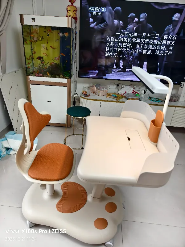 🤳:让我看看是谁还在为孩子学习桌椅发愁❗️