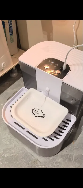 铲屎官爱惨了的猫咪饮水机。。。