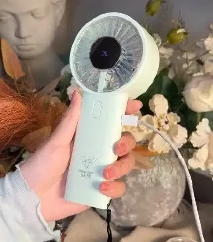 小身板大能量！这小风扇直接吹走闷热！