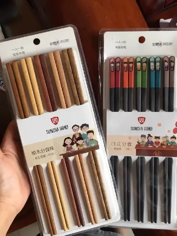 双枪红檀木筷:家庭餐具的品质之选