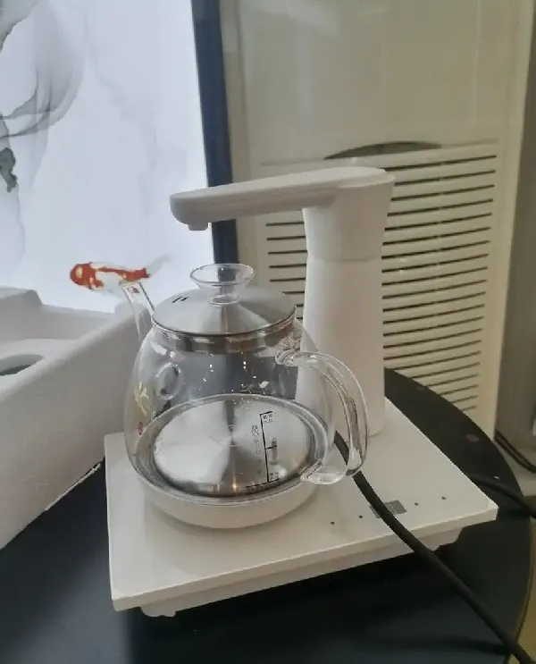立客全自动上水烧水壶茶台一体机,重新定义智能煮茶体验