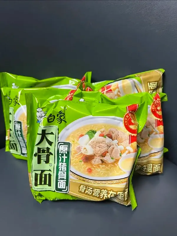 深夜煮面党速来!这碗大骨面让我放弃了泡面哲学