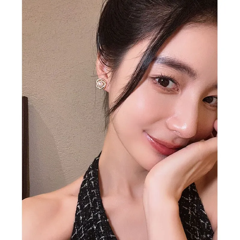 S925银针法式锆石珍珠耳钉|小众设计感高级耳饰
