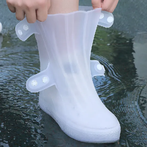 预算百元内 | 一双加厚雨鞋套不比笨重雨靴香吗