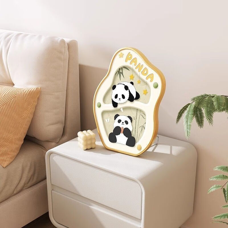 OYKTN熊猫小狗餐桌装饰画卡通桌面摆画电视柜摆件艺术卧室床头生日礼物 萌趣熊猫-晶瓷(15*19-金框)