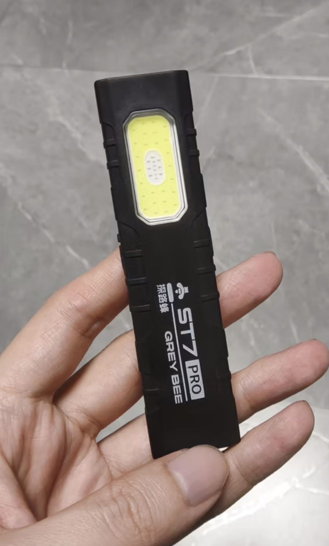 墙裂推荐这个非常随手的小手电,必备!